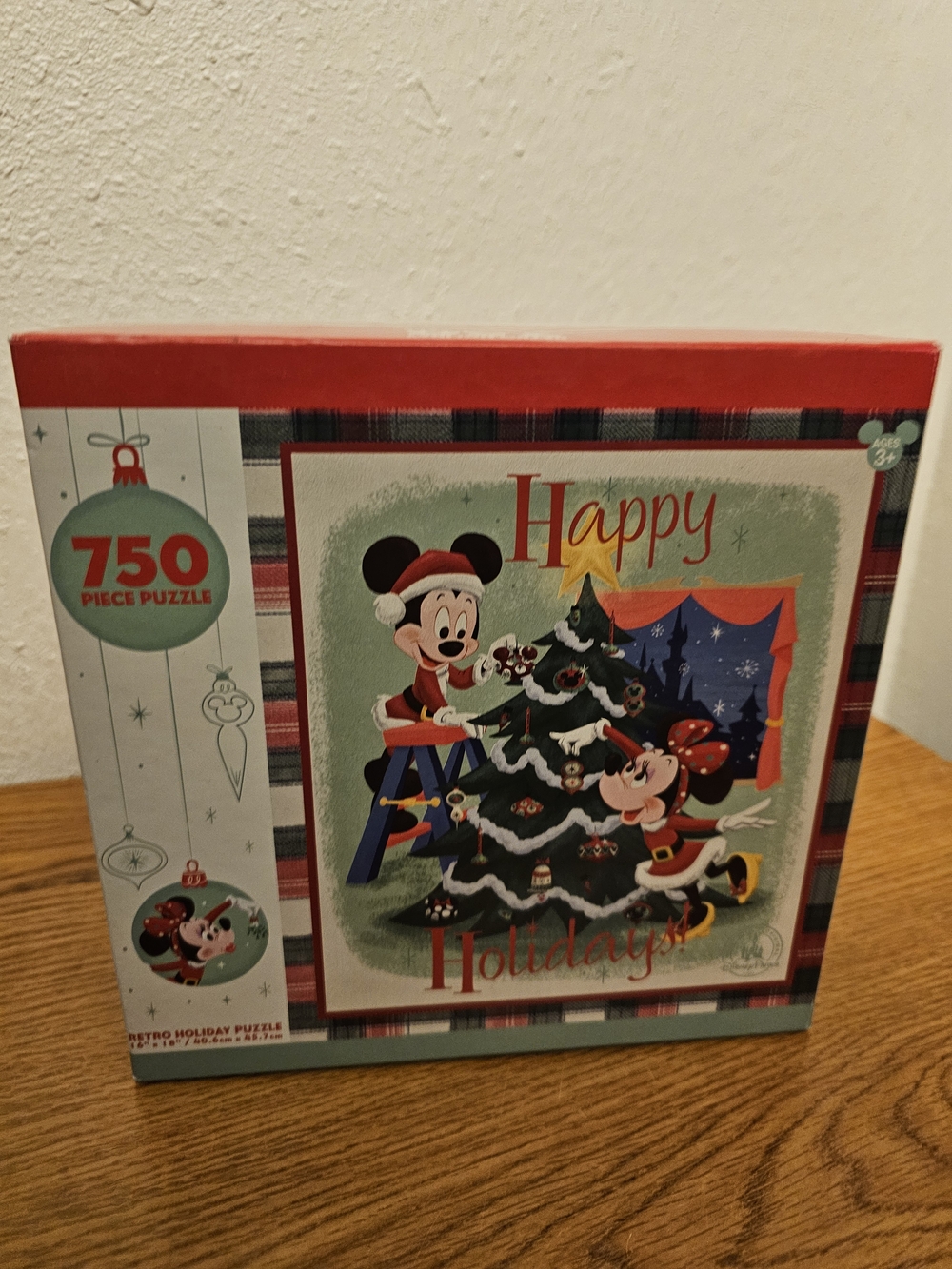 Mickey Minnie Retro 750 Puzzle Happy Holidays Disney 16x18 Inch NEW